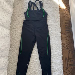 LILYBODY ATHLETIC SET